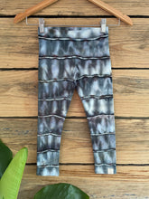 Load image into Gallery viewer, Bowie Leggings - Size 5
