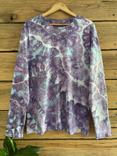 Load image into Gallery viewer, Long Sleeved Chill Tee - Size L
